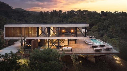 VILLA FIVE - NEWLY BUILT CONTEMPORARY MASTERPICE IN EL MADROÑAL